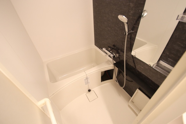 バス・シャワールーム　※別室の参考写真の為、現況優先です。