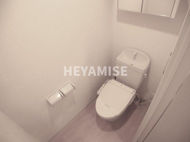 トイレ　※反転間取りのお部屋の画像です※現況を優先します