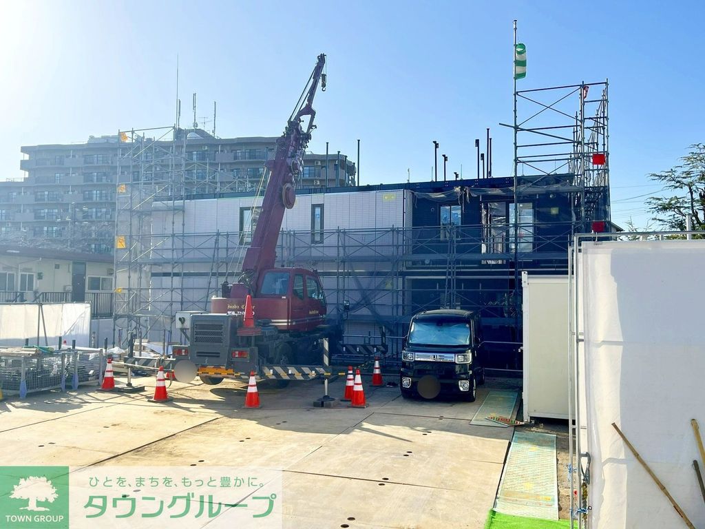 建物外観　駐車場