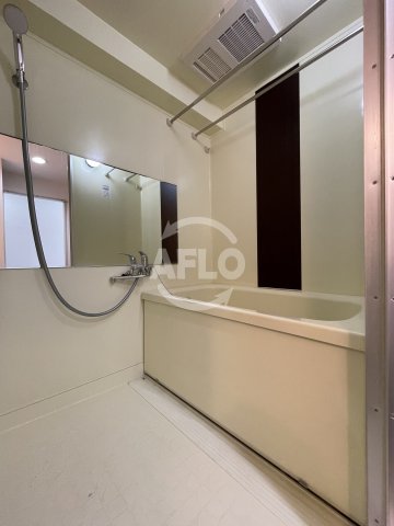 バス・シャワールーム　ロベリア弐番館　浴室