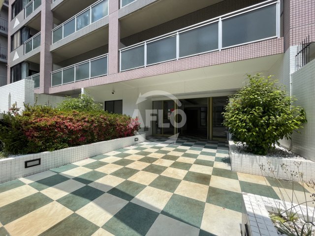 エントランス　ロベリア弐番館　エントランス