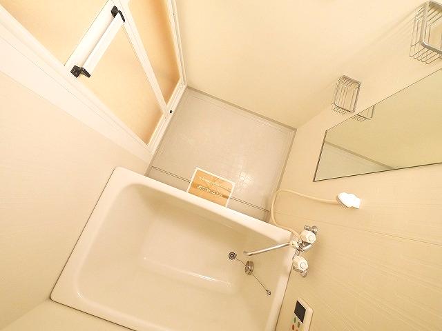 バス・シャワールーム　きれいなお風呂です