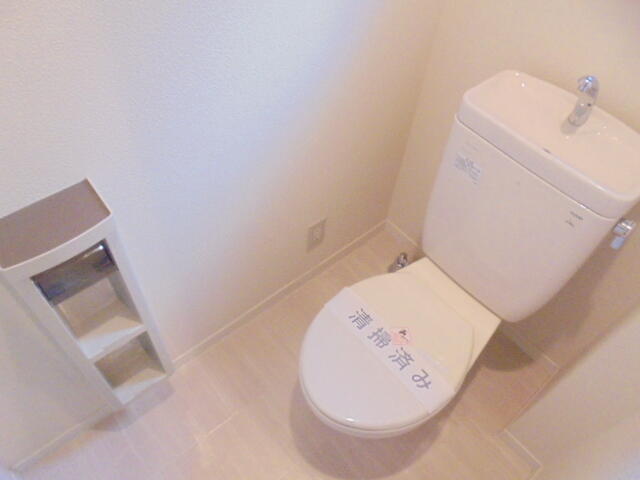 トイレ　バストイレ別