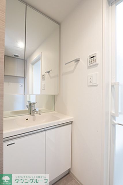 洗面設備　※写真は同タイプ住戸です。