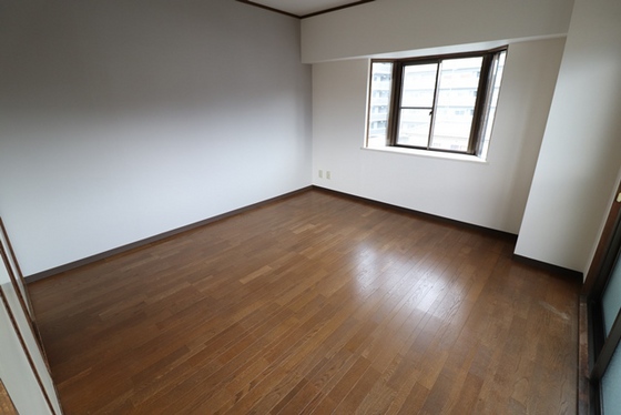 居室・リビング　※別号室のお写真となります。