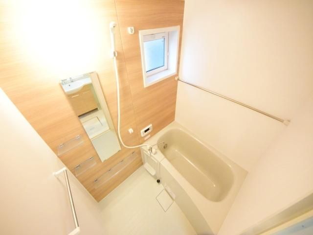 バス・シャワールーム　★★浴室乾燥機付のバスルーム★★