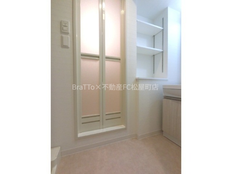 洗面設備　脱衣場