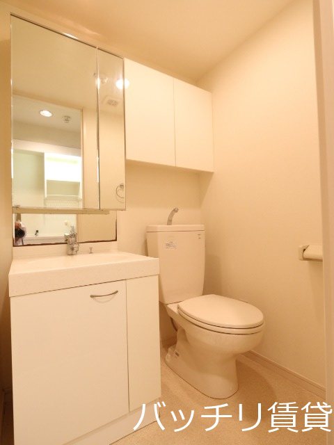 洗面設備　同型タイプの為、現状を優先致します。