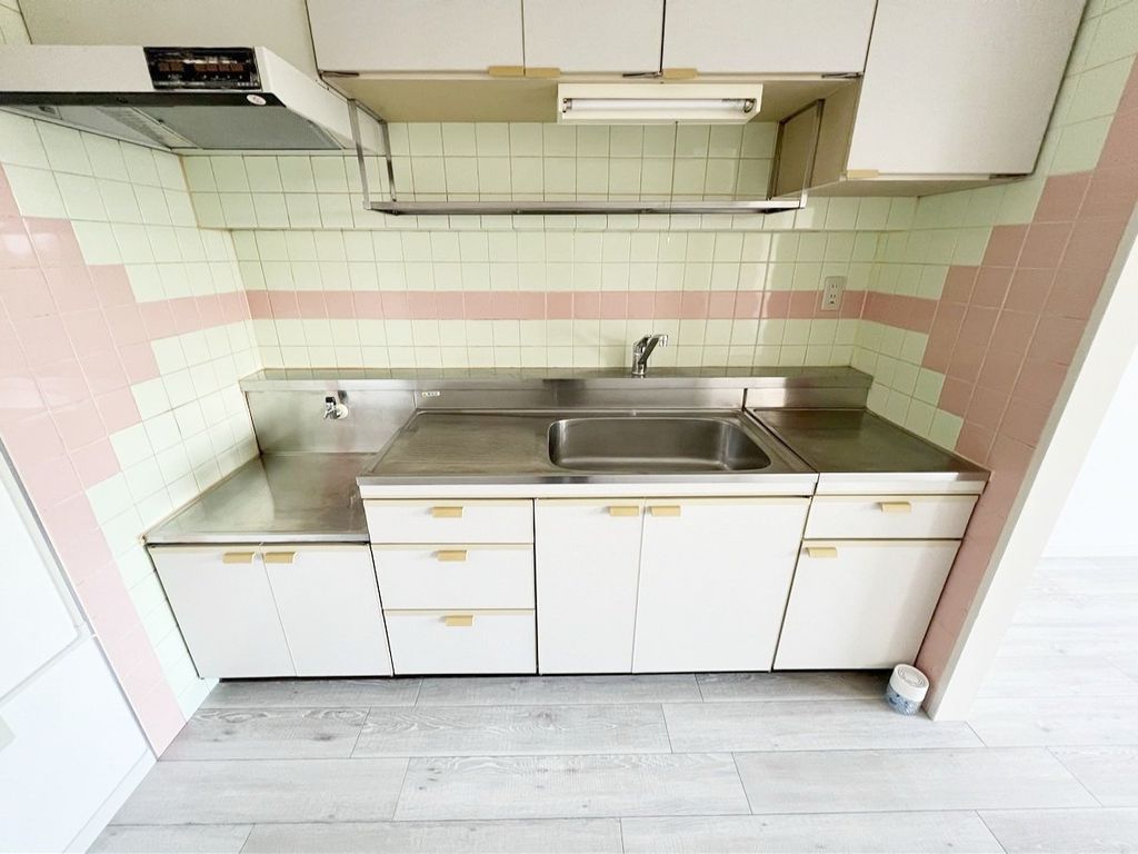 キッチン　同建物別号室