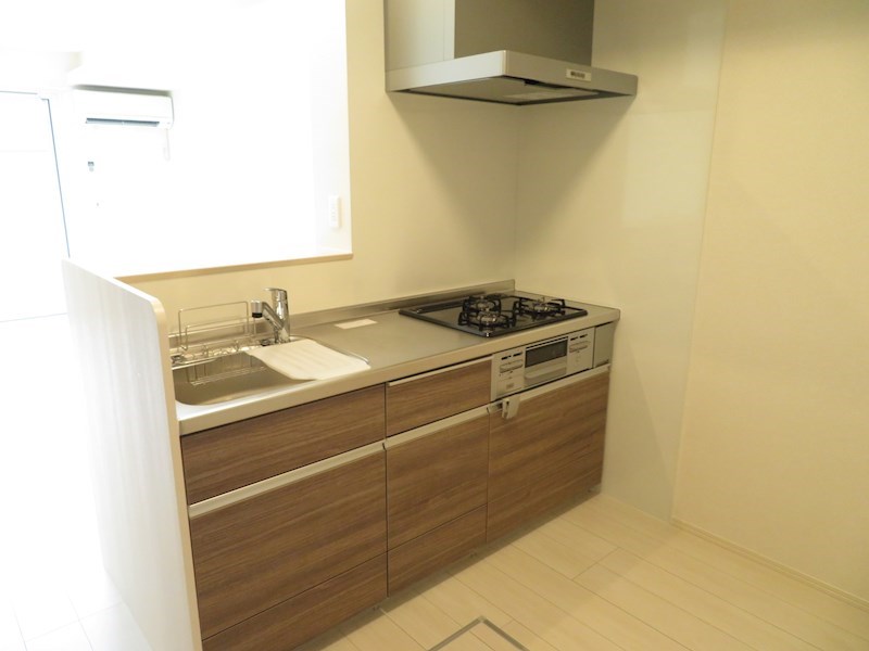 キッチン　同物件別部屋