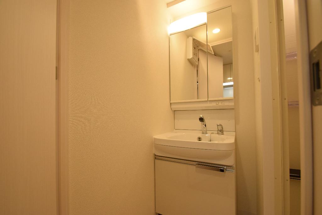 洗面設備　洗髪洗面化粧台