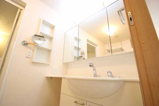 洗面設備　※別部屋の写真です