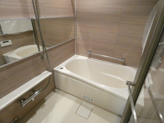 バス・シャワールーム　バスルーム