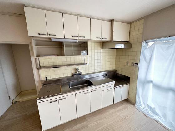 キッチン　※別部屋の写真です