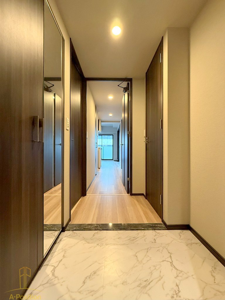 玄関　ソルレヴェンテ新梅田