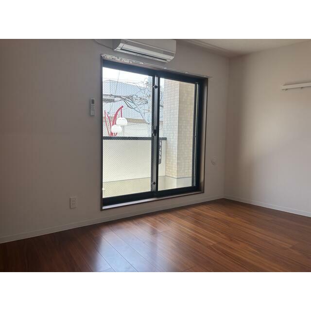 居室・リビング　※別部屋参考写真です。