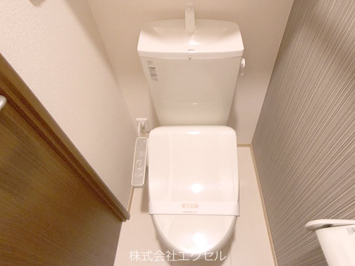 トイレ　同建物別室画像です。