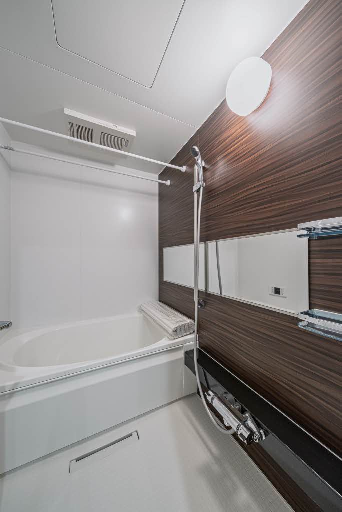 バス・シャワールーム　バスルーム