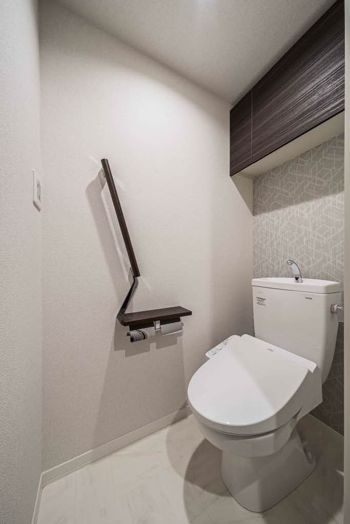 トイレ　トイレ