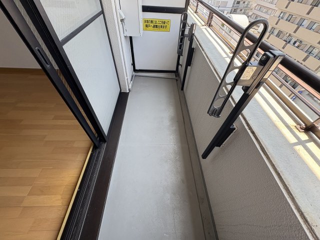 バルコニー　陽当たり良好なバルコニーです