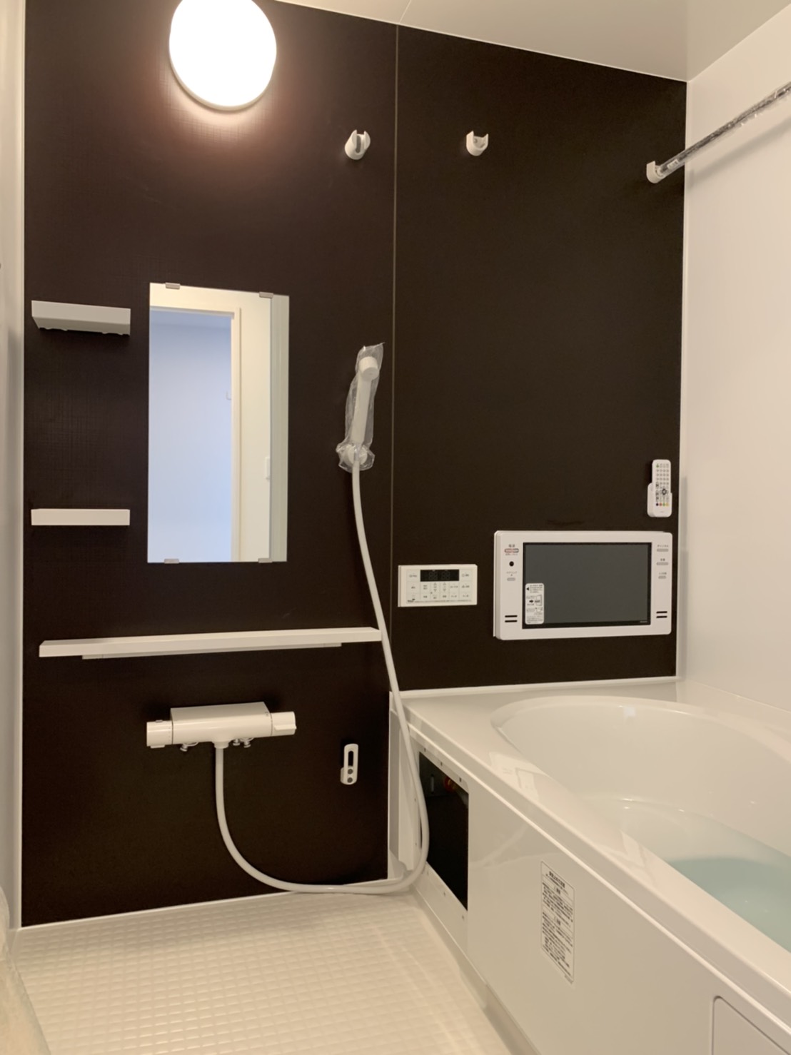 バス・シャワールーム　1号室は向きが反転になります