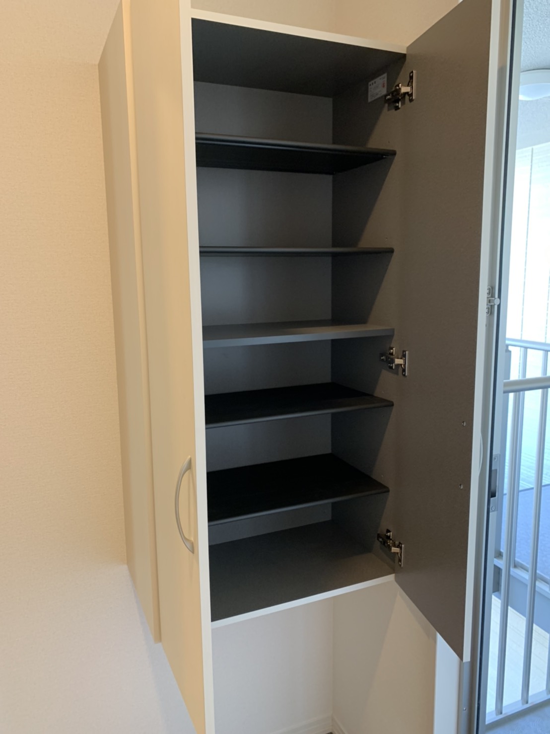 収納　シューズBOX、1号室は向きが反転になります