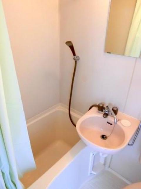 バス・シャワールーム　同仕様参考写真