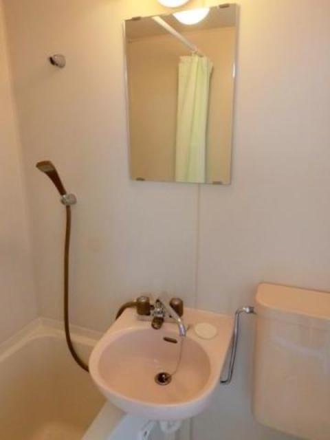 洗面設備　同仕様参考写真