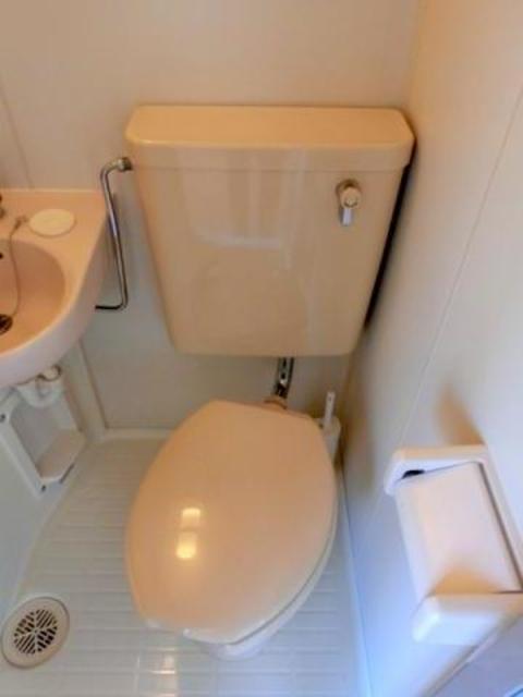 トイレ　同仕様参考写真