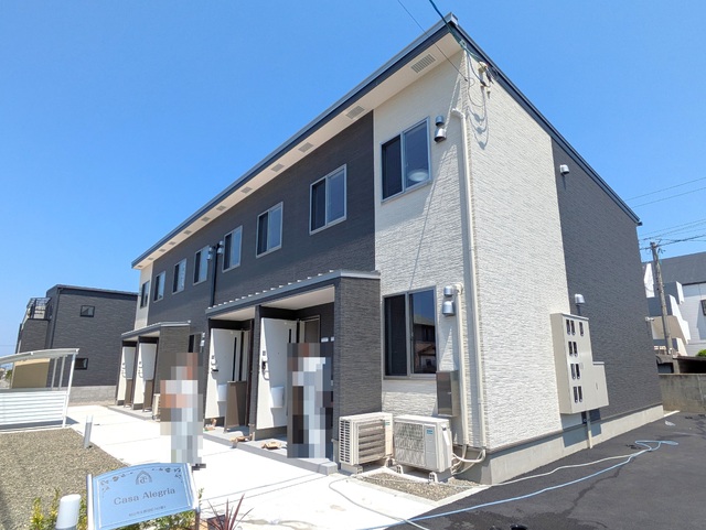 建物外観　建築中