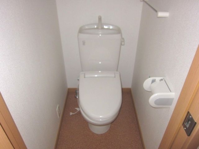 トイレ　☆暖房便座付☆