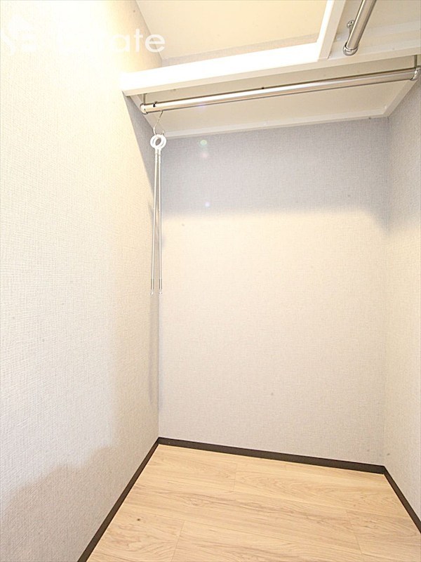 収納　ウォークインクローゼット