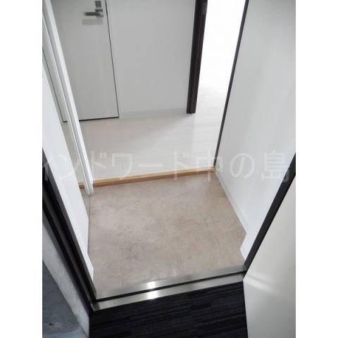 玄関　詳細は、ウィンドワード中の島までご相談下さい。