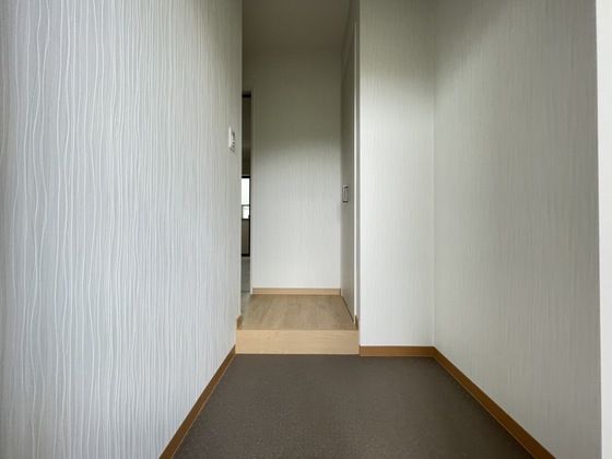 玄関　※別部屋の写真です