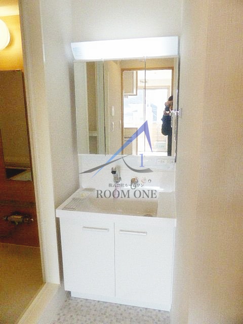 洗面設備　独立洗面台です。