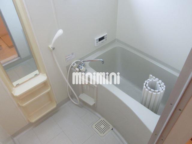 バス・シャワールーム　追い焚き機能付きです。