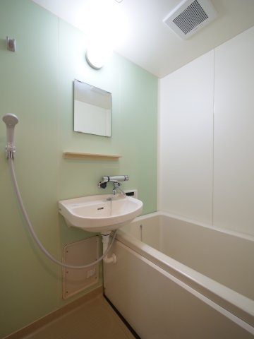 バス・シャワールーム　※写真は別の部屋のものです。