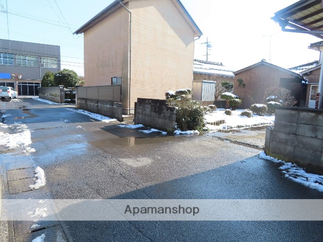 その他　前面道路（その他）まで0m