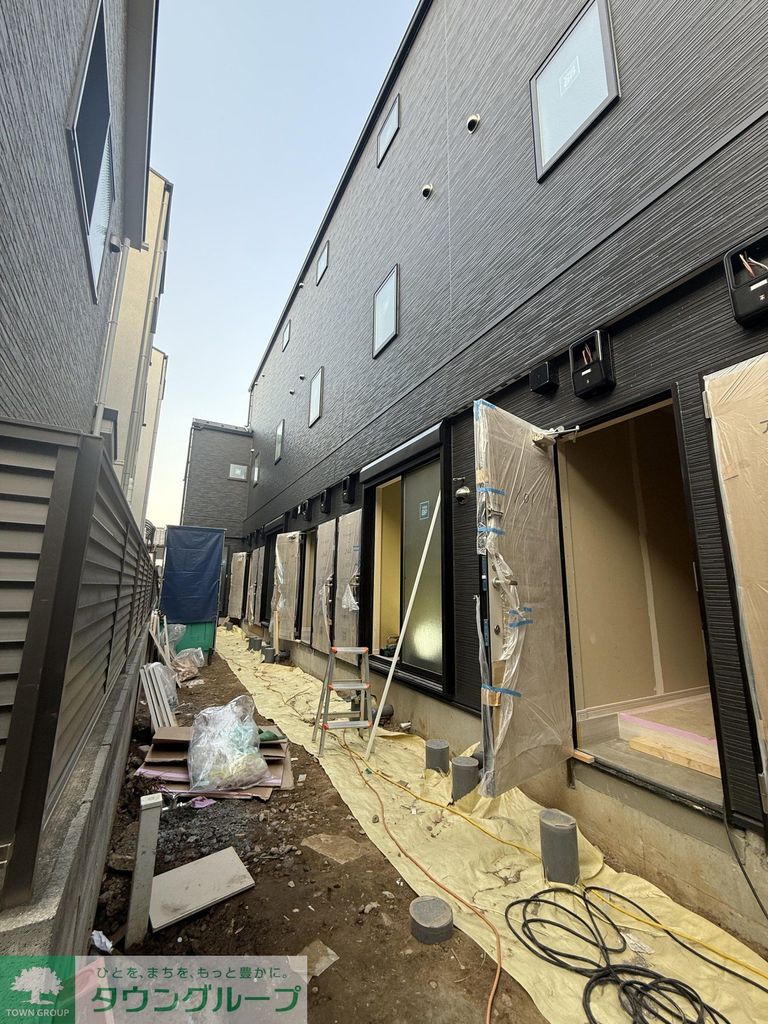 エントランス　バルコニー