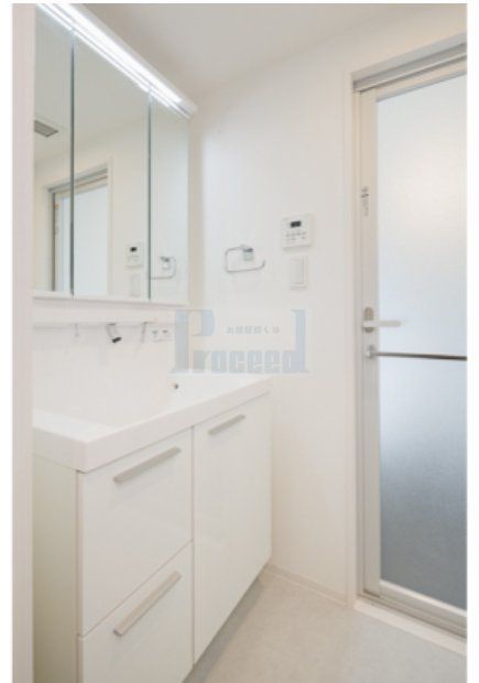 洗面設備　うれしい独立洗面台！