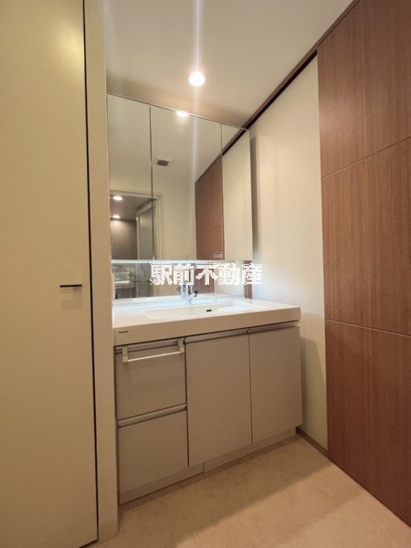 洗面設備　シャンプードレッサー