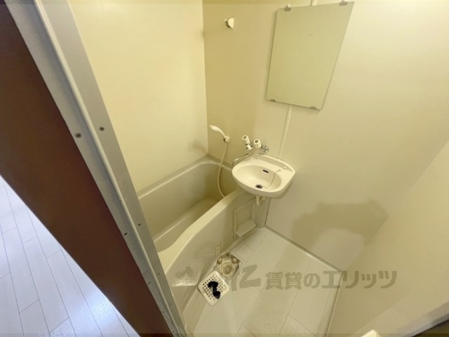 バス・シャワールーム　バス