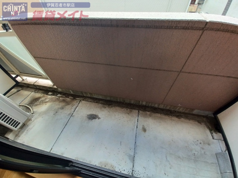 バルコニー　同建物別部屋写真