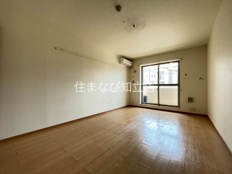 居室・リビング　同型別部屋写真