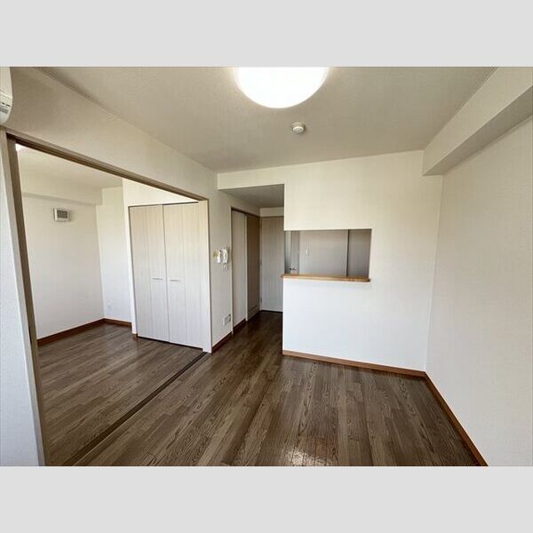 居室・リビング　★スライド契約可能です♪★敷金・礼金無し！★エアコン完備！