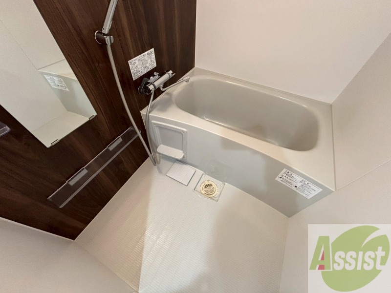 バス・シャワールーム　お風呂になります。一日の疲れを癒してくださいね。