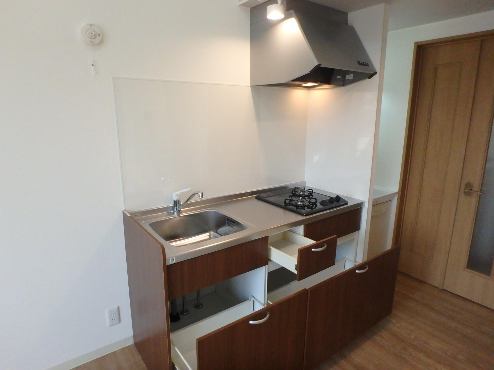 キッチン　２口コンロ付のキッチンに入替済です