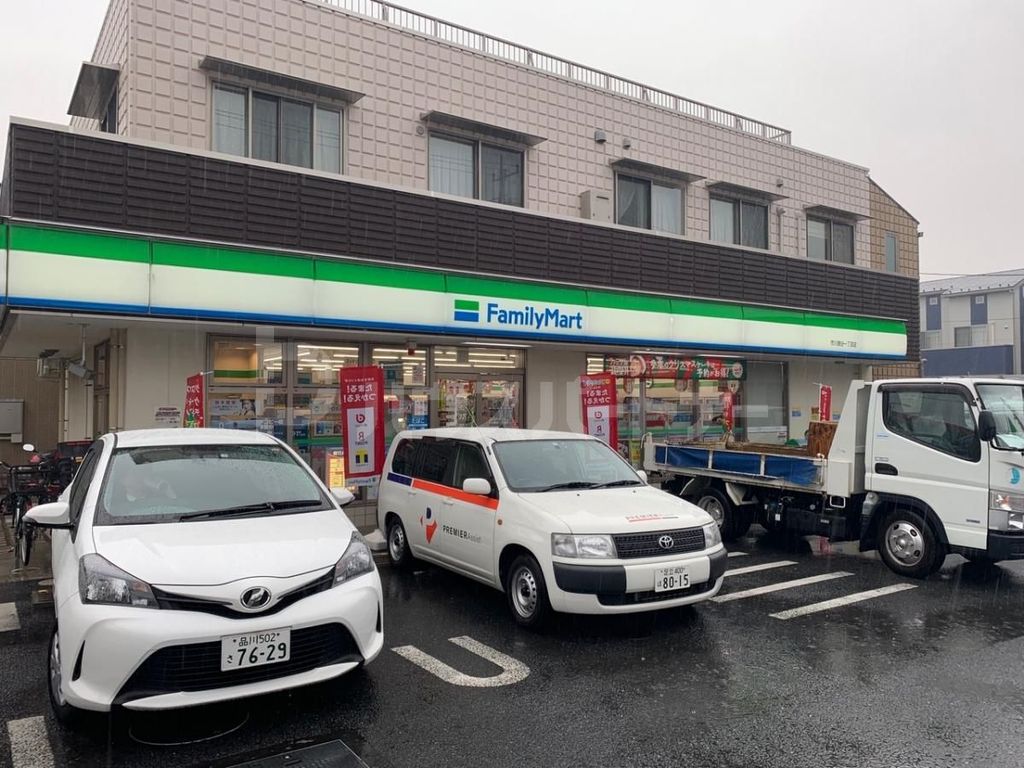 コンビニ　ファミリーマート市川曽谷1丁目店（コンビニ）まで660m