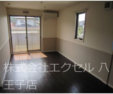 居室・リビング　日当たり良好でお部屋は明るいです。（同建物別室の画像です。）