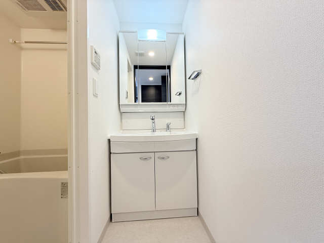 洗面設備　同一タイプです。